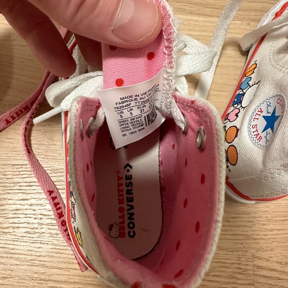 VERY RARE Converse Hello Kitty x Chuck Taylor All Star Canvas Hi 'White Size 5 - Picture 11 of 14